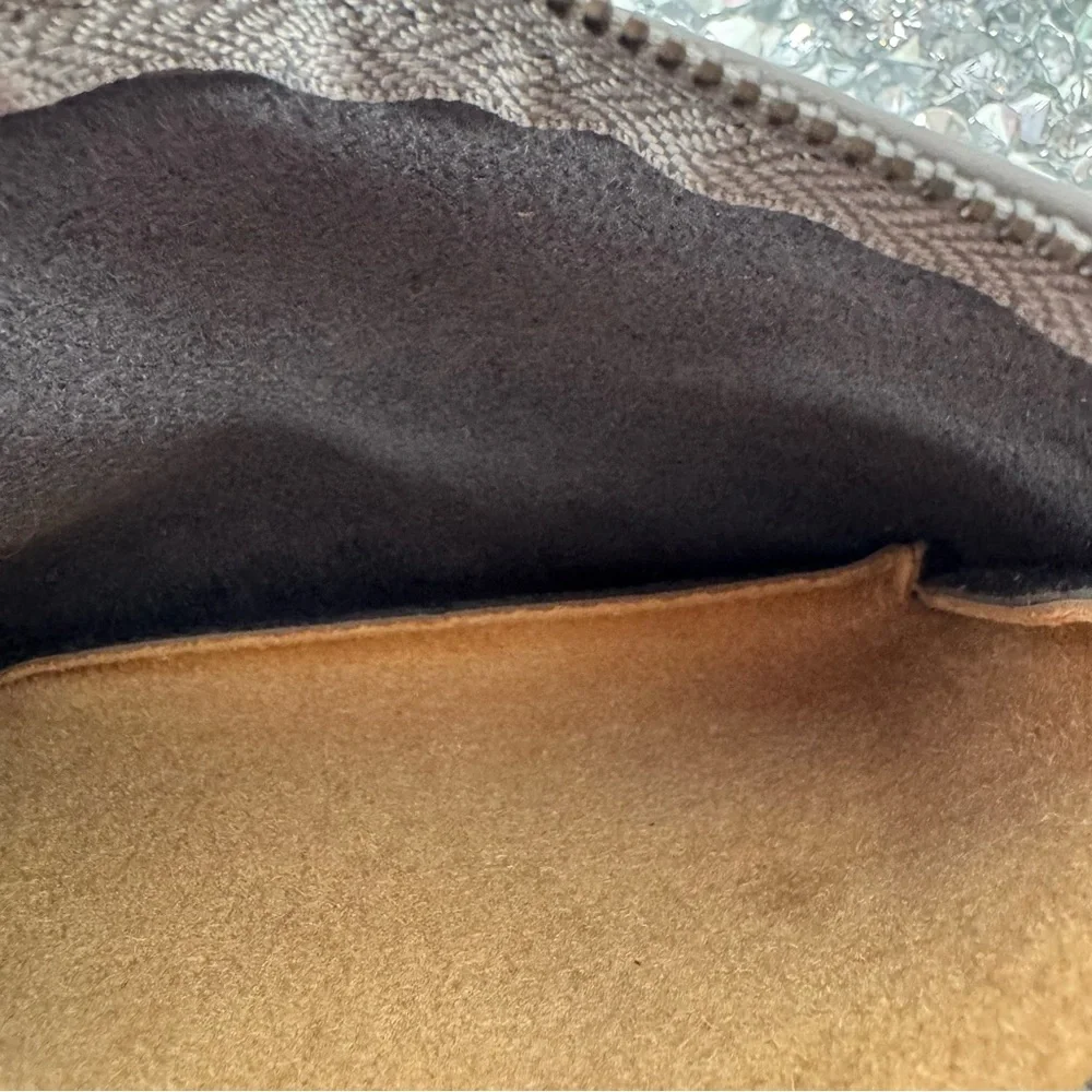 Saje Gray Wristlet Clutch attachable strap natural wellness soft bag makeup